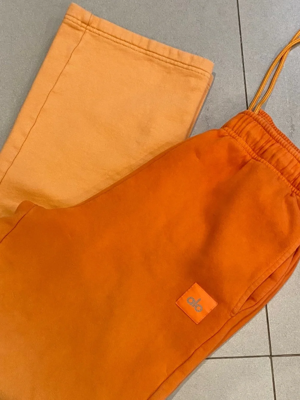 Alo Straight Leg Ombré Sweatpants